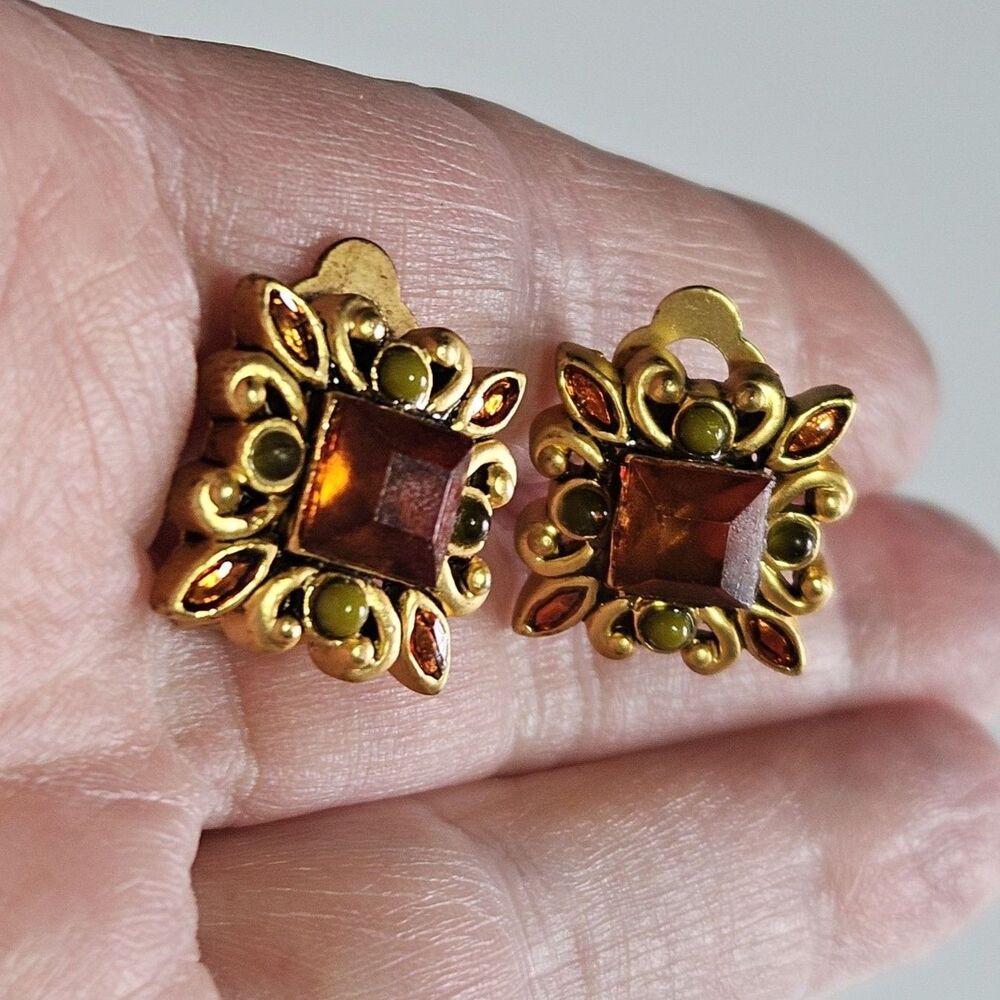 Vintage Gold Tone Orange Rhinestone Green Accent Clip On Earrings - Picture 4 of 8